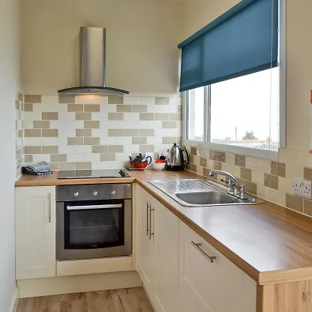 Winkle Cabin- 25063 Filey